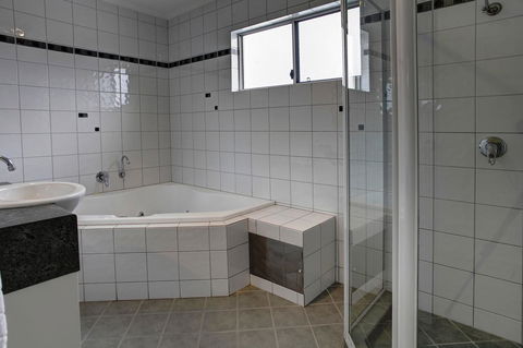 Tasman Beachside Apartment - Accommodation Nelson Bay 10