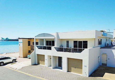Tasman Beachside Apartment - Accommodation Nelson Bay 2