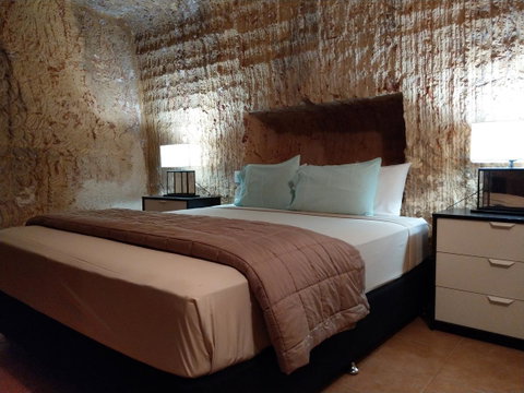 Zen Underground B&B - Accommodation Nelson Bay 2
