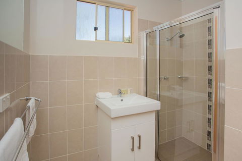 Discovery Parks - Lake Bonney - Nelsons Bay Accommodation 9