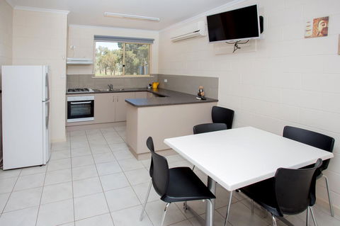 Discovery Parks - Lake Bonney - Nelsons Bay Accommodation 12