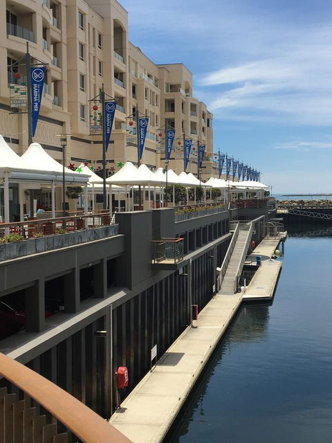 Glenelg Seaside Apartment - Accommodation Nelson Bay 3