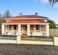 Olive's Cottage - Accommodation Nelson Bay