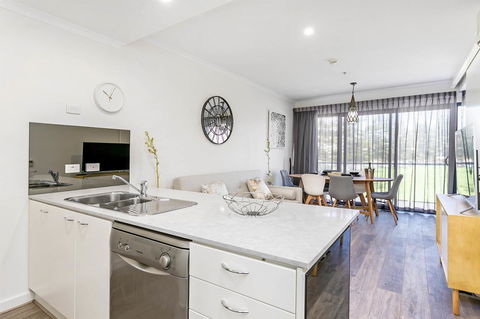 Heart Of Glenelg BnB - Accommodation Nelson Bay 5