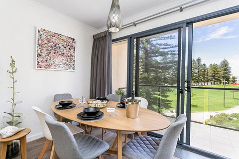Heart Of Glenelg BnB - Accommodation Nelson Bay 11