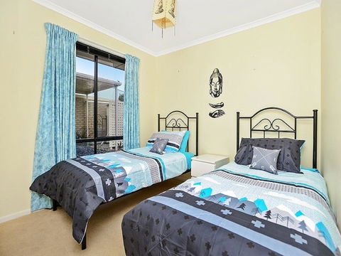 Lakeside - Encounter Bay - Accommodation Nelson Bay 12