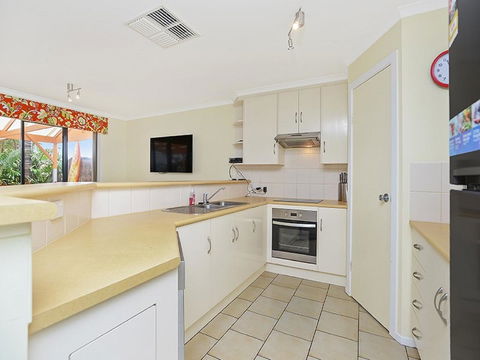 Lakeside - Encounter Bay - Accommodation Nelson Bay 8