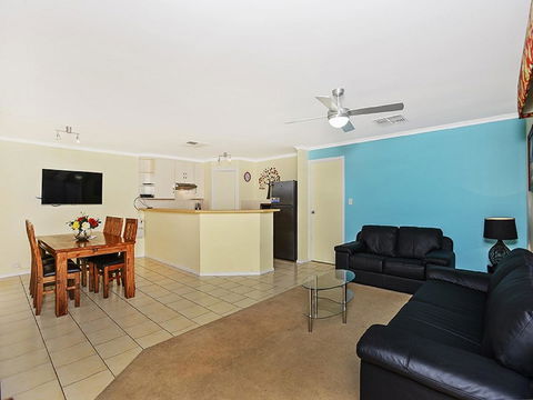 Lakeside - Encounter Bay - Accommodation Nelson Bay 5