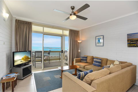 The Dolphins Beachfront Apartments - Accommodation Nelson Bay 13