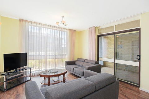 The Dolphins Beachfront Apartments - Accommodation Nelson Bay 5