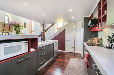 \'THE CHURCH\' Guest Home, Gawler Barossa Region - Nelsons Bay Accommodation 3