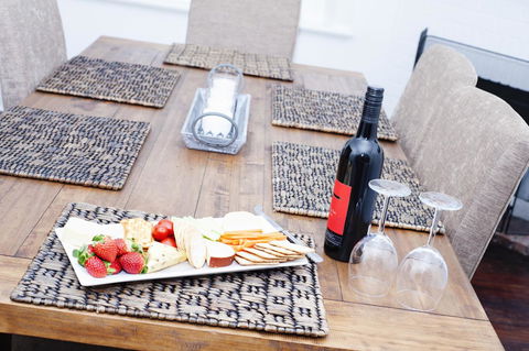 Two Cow Cottage Bed & Breakfast - Accommodation Nelson Bay 8