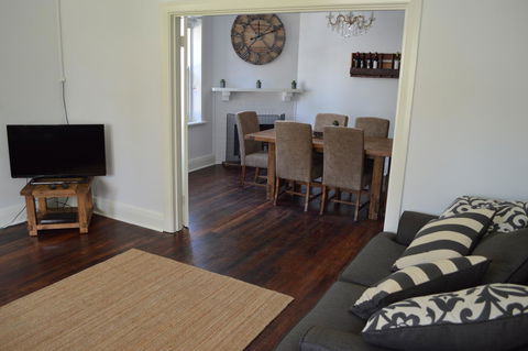 Two Cow Cottage Bed & Breakfast - Accommodation Nelson Bay 26