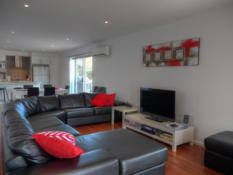 Home On Torrens - Accommodation Nelson Bay 26