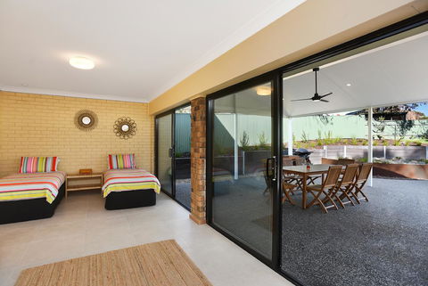 Port Of Call - Port Willunga - C21 SouthCoast Holidays - Accommodation Nelson Bay 22