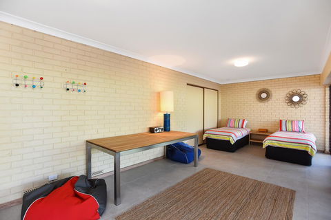 Port Of Call - Port Willunga - C21 SouthCoast Holidays - Accommodation Nelson Bay 21