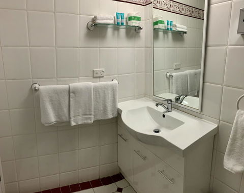 Ensenada Motor Inn And Suites - Accommodation Nelson Bay 6