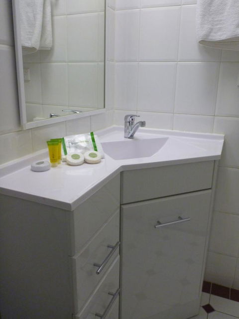 Ensenada Motor Inn And Suites - Accommodation Nelson Bay 15