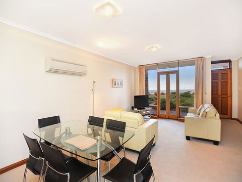Franklin Beachfront Apartments - Accommodation Nelson Bay 4