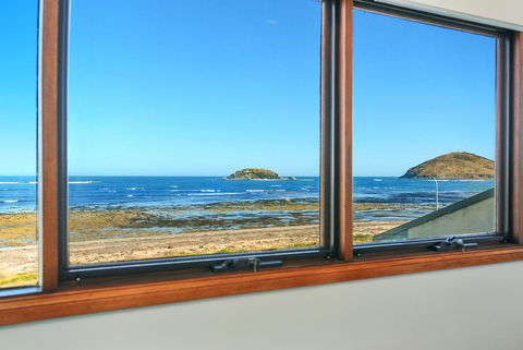 Franklin Beachfront Apartments - Accommodation Nelson Bay 12