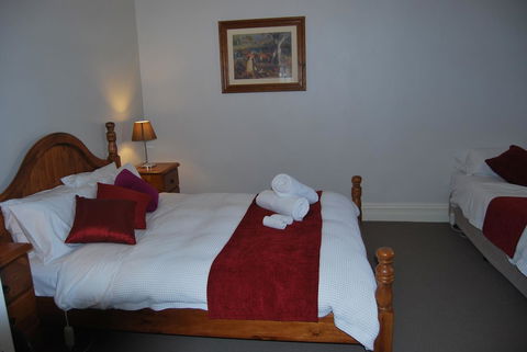 Jacaranda Cottage - Accommodation Nelson Bay 10