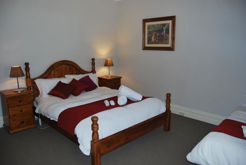 Jacaranda Cottage - Accommodation Nelson Bay 7