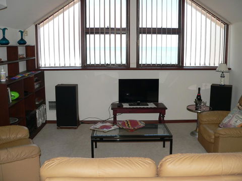 Brighton Beach House - Accommodation Nelson Bay 6