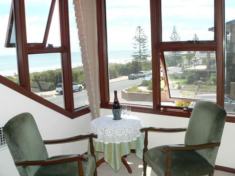 Brighton Beach House - Accommodation Nelson Bay 4