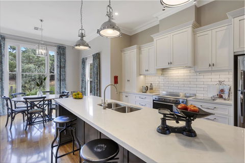 Grandview Accommodation - The Elm Tree Apartments - Accommodation Nelson Bay 15