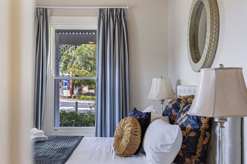 Grandview Accommodation - The Elm Tree Apartments - Accommodation Nelson Bay 11
