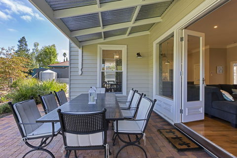 Grandview Accommodation - The Elm Tree Apartments - Accommodation Nelson Bay 27
