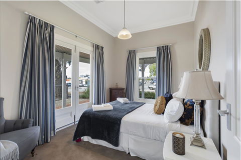 Grandview Accommodation - The Elm Tree Apartments - Accommodation Nelson Bay 10