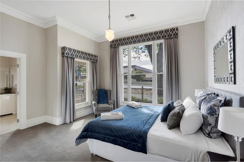 Grandview Accommodation - The Elm Tree Apartments - Accommodation Nelson Bay 2