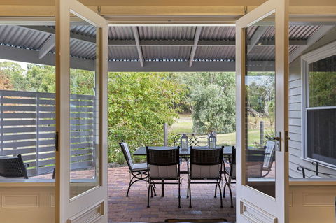 Grandview Accommodation - The Elm Tree Apartments - Accommodation Nelson Bay 18