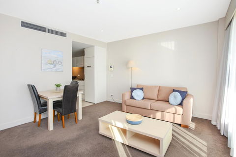 Pier Luxury Apartments - Accommodation Nelson Bay 11