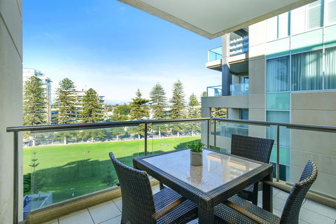 Pier Luxury Apartments - Accommodation Nelson Bay 3