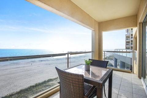 Pier Luxury Apartments - Accommodation Nelson Bay 7