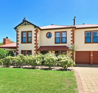 Wine and Roses Bed and Breakfast - Nelsons Bay Accommodation