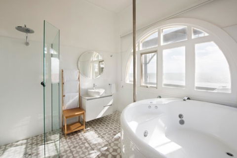 Seawall Apartments - Accommodation Nelson Bay 10