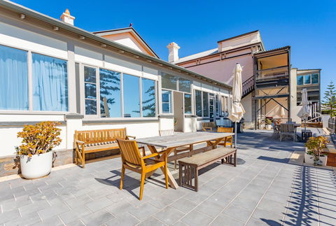 Seawall Apartments - Accommodation Nelson Bay 3