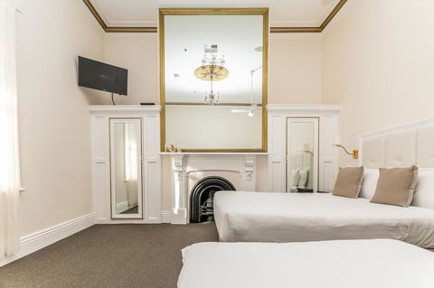 Seawall Apartments - Accommodation Nelson Bay 5