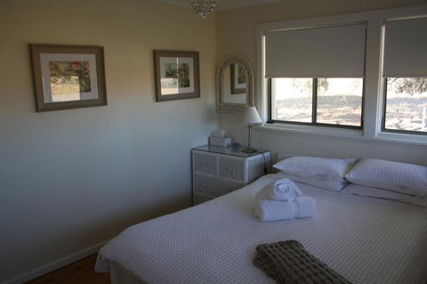 Rabbiters Hut - Accommodation Nelson Bay 4