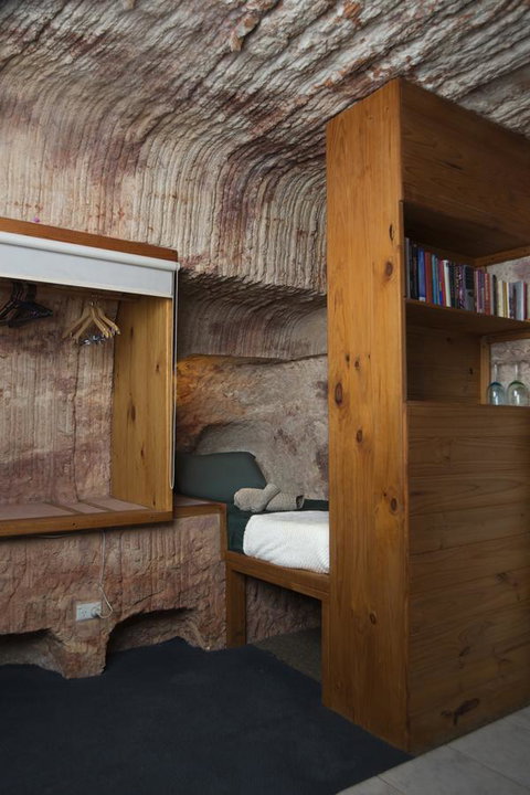 Ali\'s Underground Studio - Accommodation Nelson Bay 7