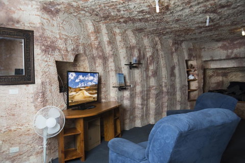 Ali\'s Underground Studio - Accommodation Nelson Bay 0