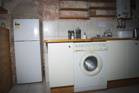Ali\'s Underground Studio - Accommodation Nelson Bay 5