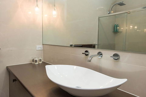Lavina Luxury Beach House - Nelsons Bay Accommodation 29