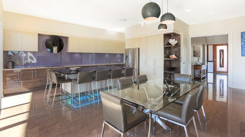 Lavina Luxury Beach House - Nelsons Bay Accommodation 38