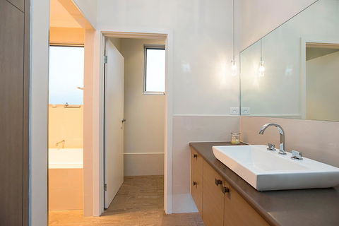 Lavina Luxury Beach House - Nelsons Bay Accommodation 27