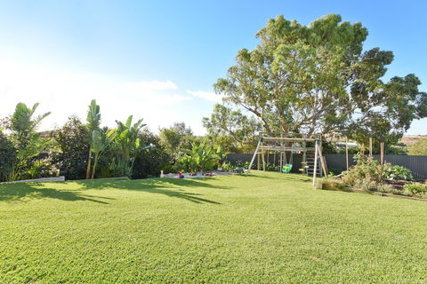 Lavina Luxury Beach House - Nelsons Bay Accommodation 4