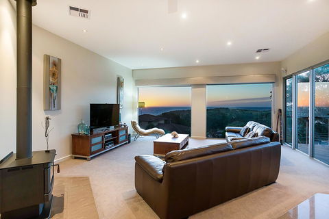Lavina Luxury Beach House - Nelsons Bay Accommodation 21